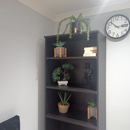 Homey Studio In Newport Perfect For Couples & Travelers Exteriör bild