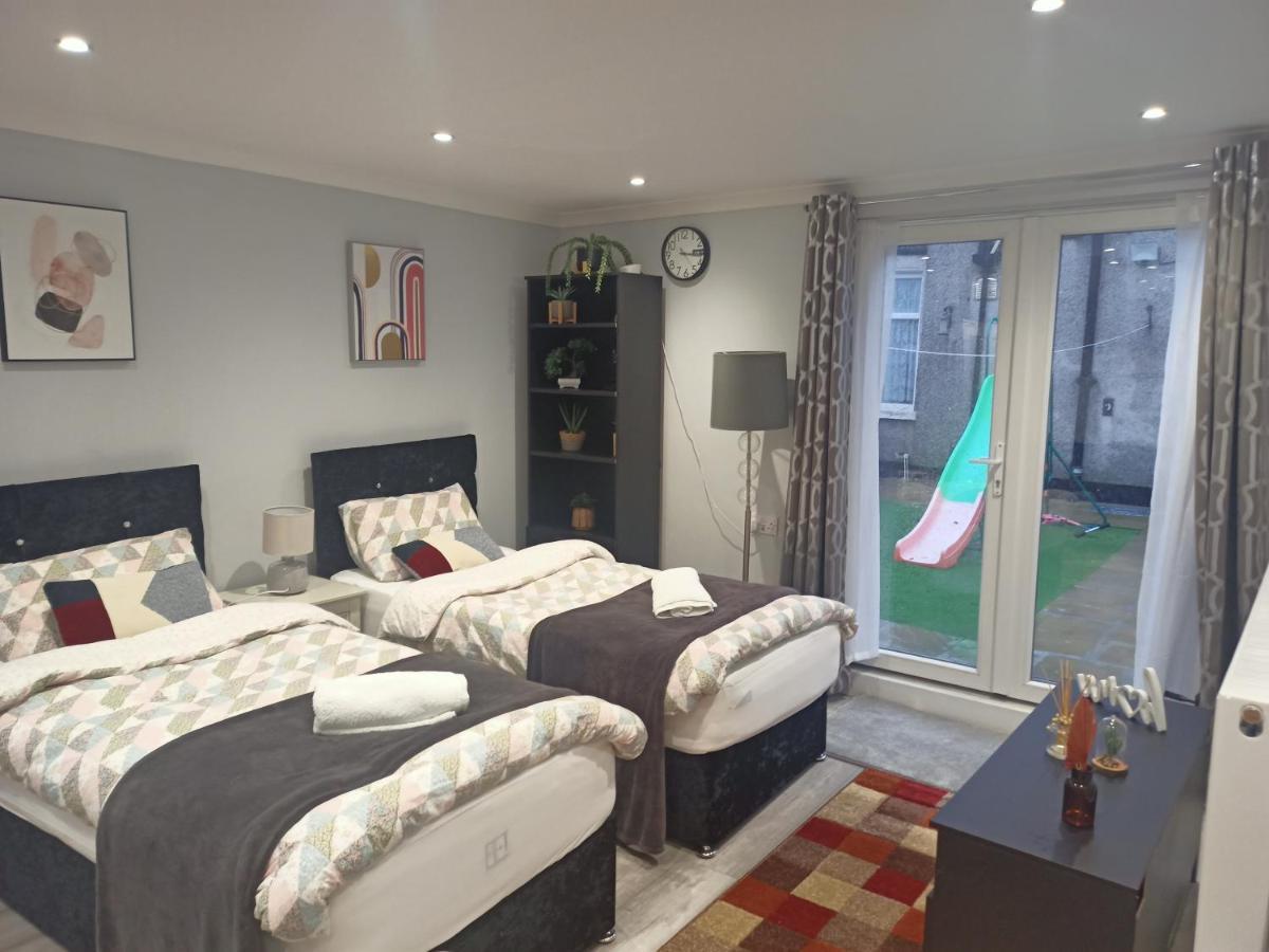 Homey Studio In Newport Perfect For Couples & Travelers Exteriör bild
