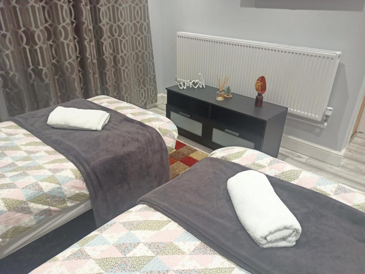 Homey Studio In Newport Perfect For Couples & Travelers Exteriör bild