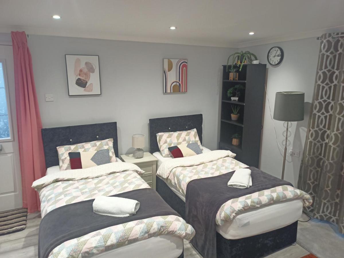 Homey Studio In Newport Perfect For Couples & Travelers Exteriör bild